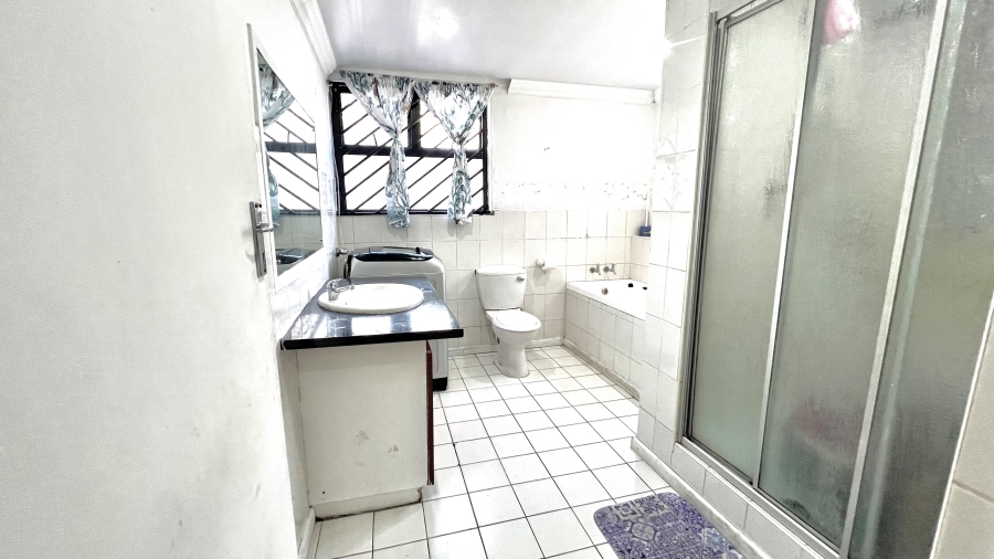 To Let 2 Bedroom Property for Rent in Rugby Western Cape